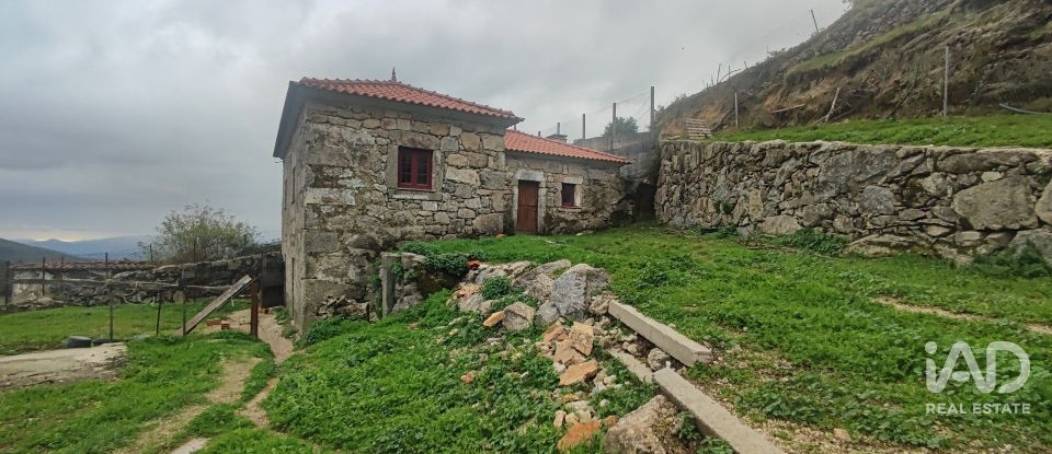 Moradia T2 em Labrujó, Rendufe e Vilar do Monte de 140 m²