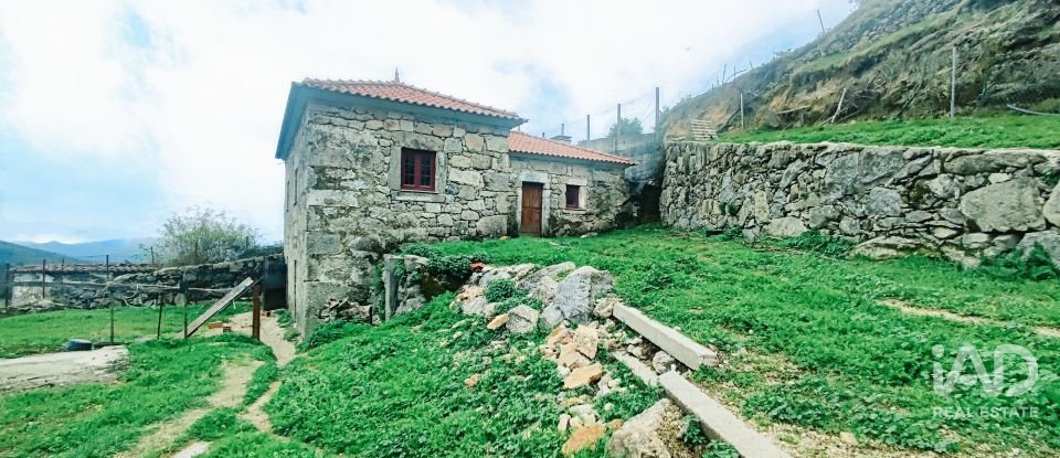 Moradia T2 em Labrujó, Rendufe e Vilar do Monte de 140 m²