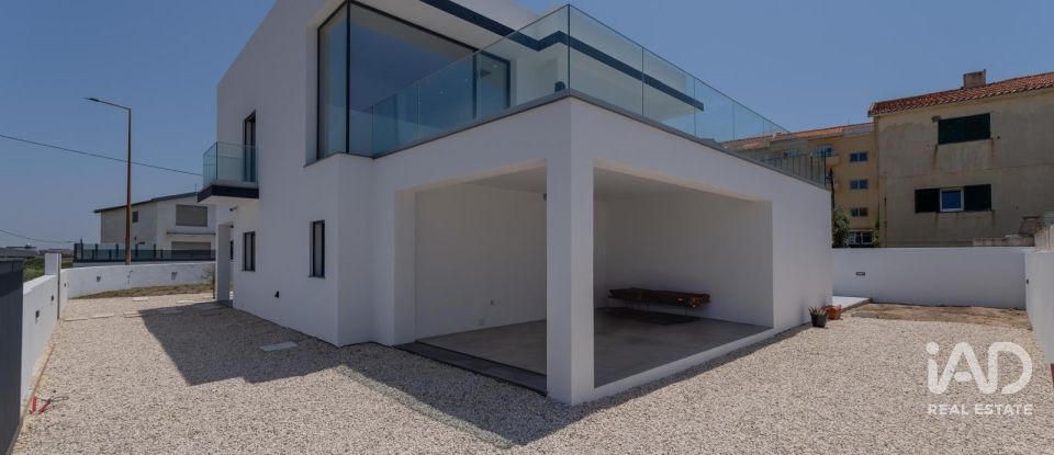 Moradia T3 em Silveira de 253 m²