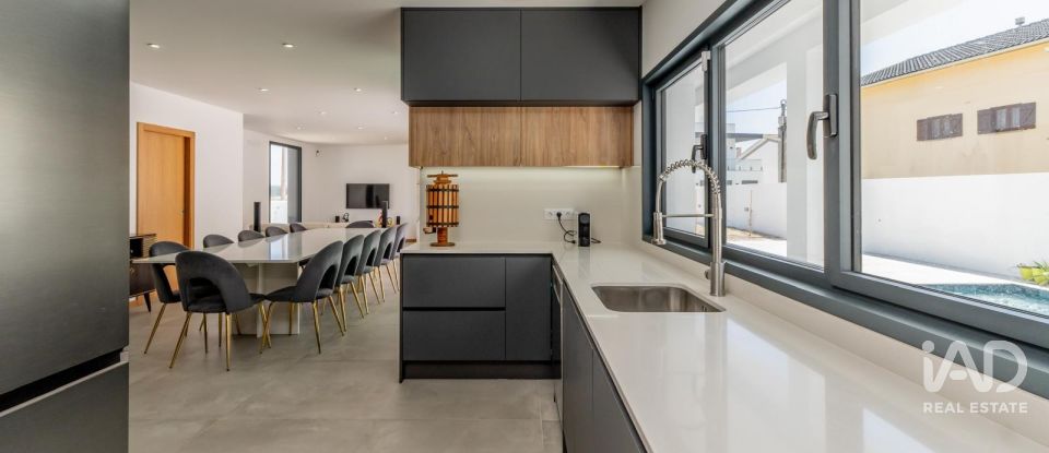 Moradia T3 em Silveira de 253 m²