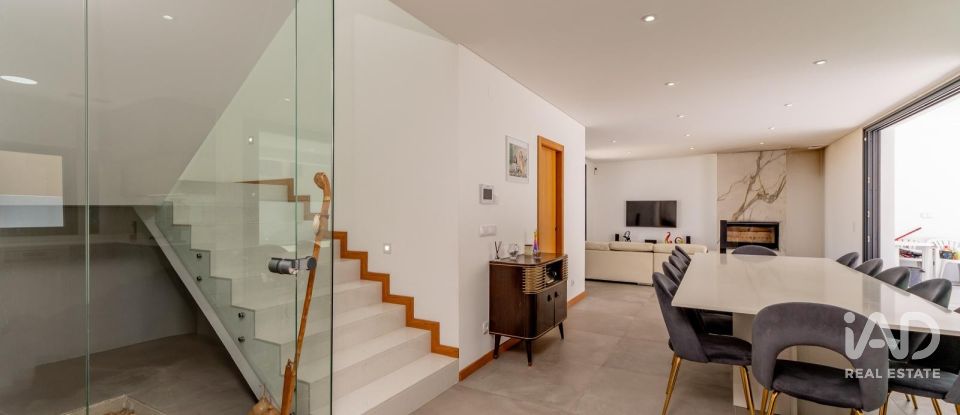 Moradia T3 em Silveira de 253 m²