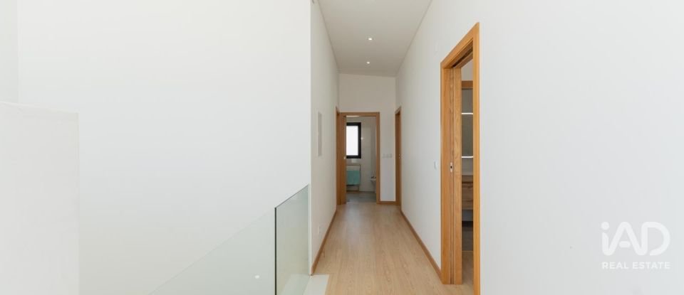 Moradia T3 em Silveira de 253 m²