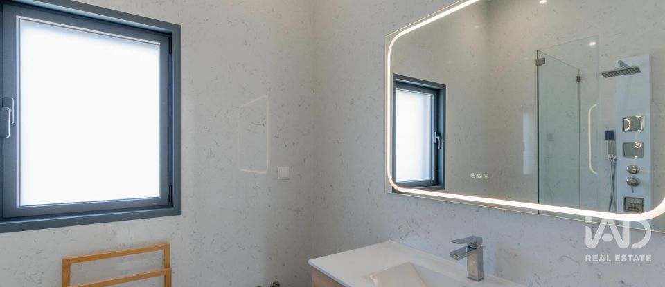 Moradia T3 em Silveira de 253 m²