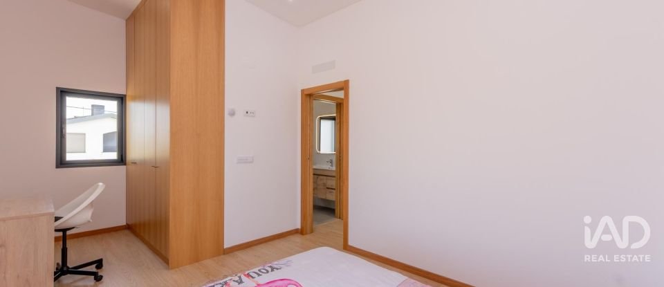 Moradia T3 em Silveira de 253 m²