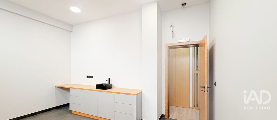 Boutique/Local commercial à Parque das Nações de 185 m²