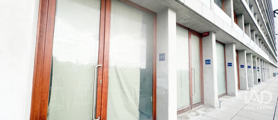 Boutique/Local commercial à Parque das Nações de 185 m²