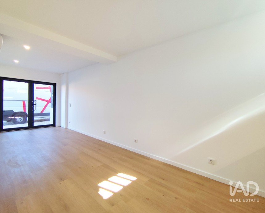 Apartamento T2 em Chafé de 61 m²