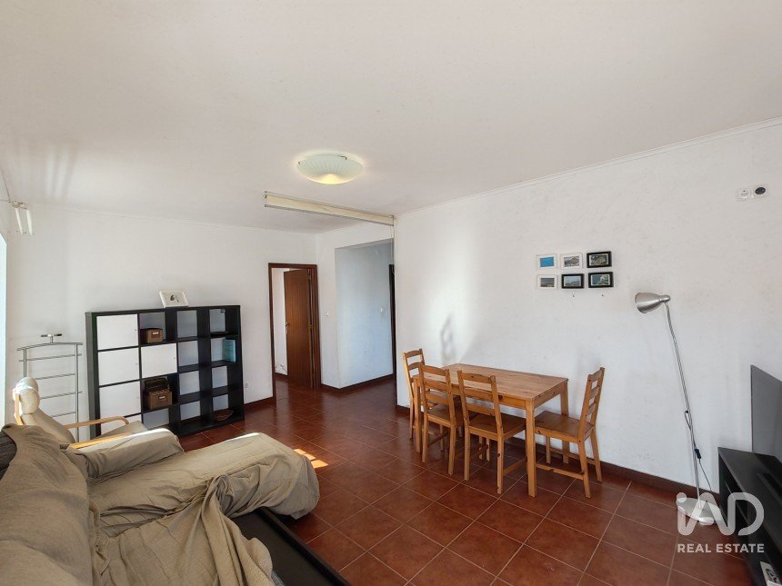 Moradia T1 em Ribeiras de 85 m²