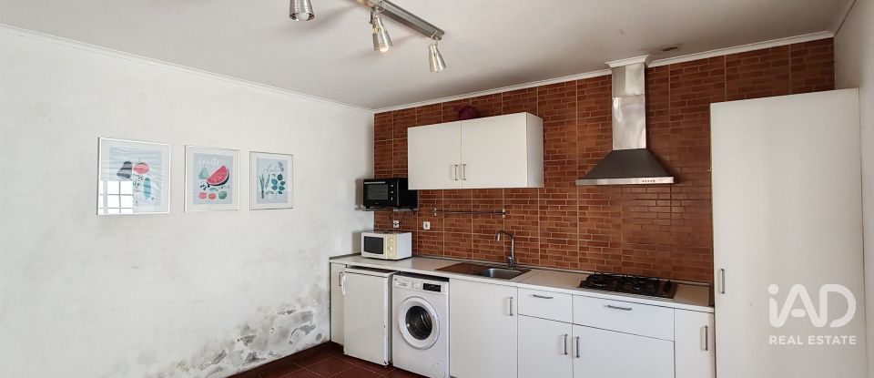 Moradia T1 em Ribeiras de 85 m²