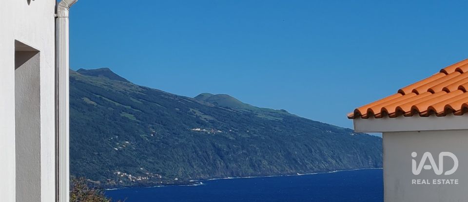 Moradia T1 em Ribeiras de 85 m²