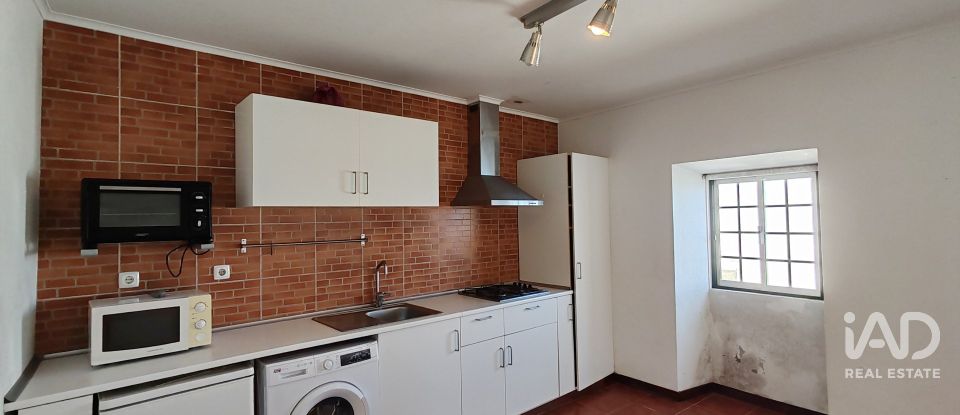 Moradia T1 em Ribeiras de 85 m²