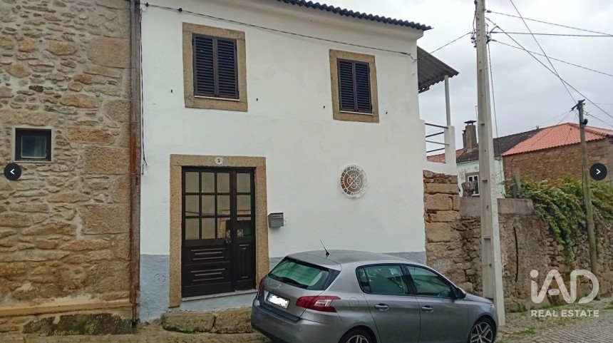 Moradia T2 em Lagoaça e Fornos de 135 m²