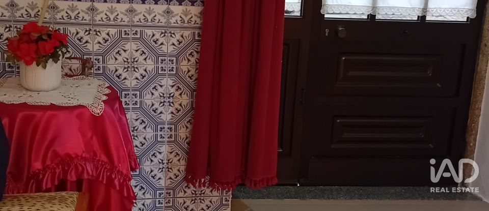 Moradia T2 em Lagoaça e Fornos de 135 m²