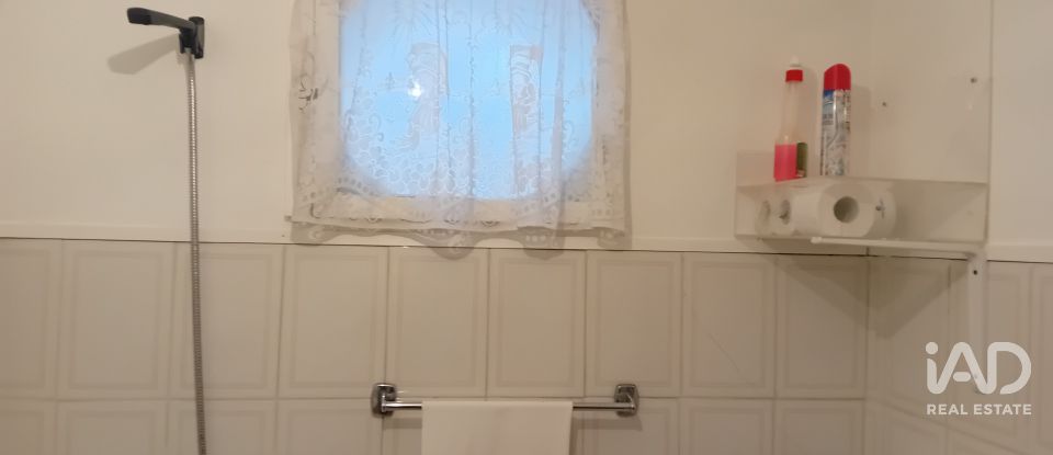 Moradia T2 em Lagoaça e Fornos de 135 m²