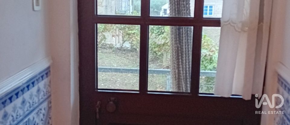 Moradia T2 em Lagoaça e Fornos de 135 m²