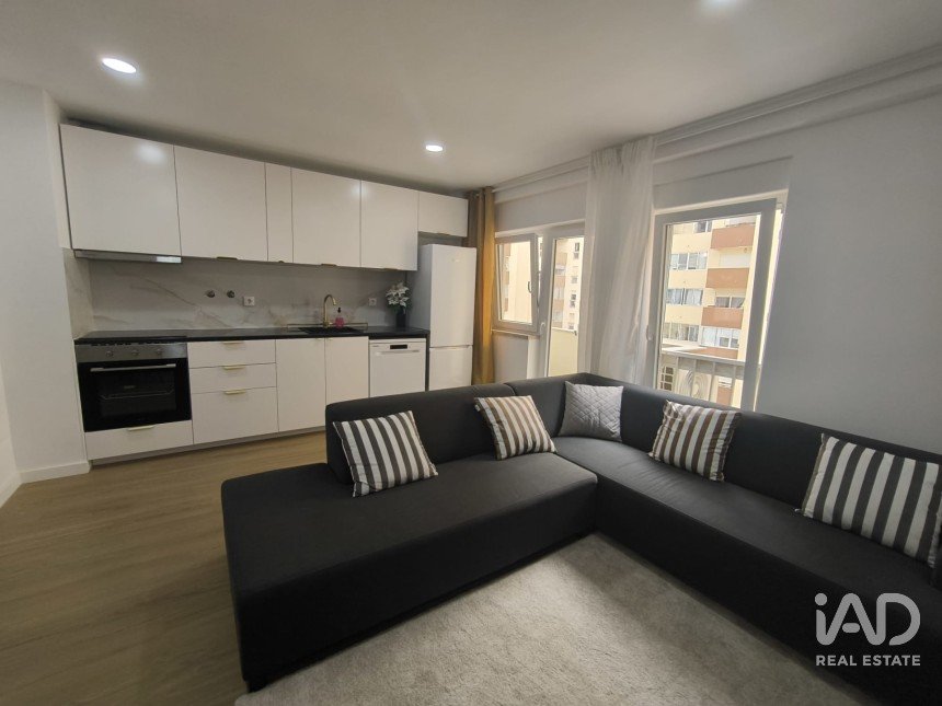 Apartamento T2 em Faro (Sé e São Pedro) de 72 m²