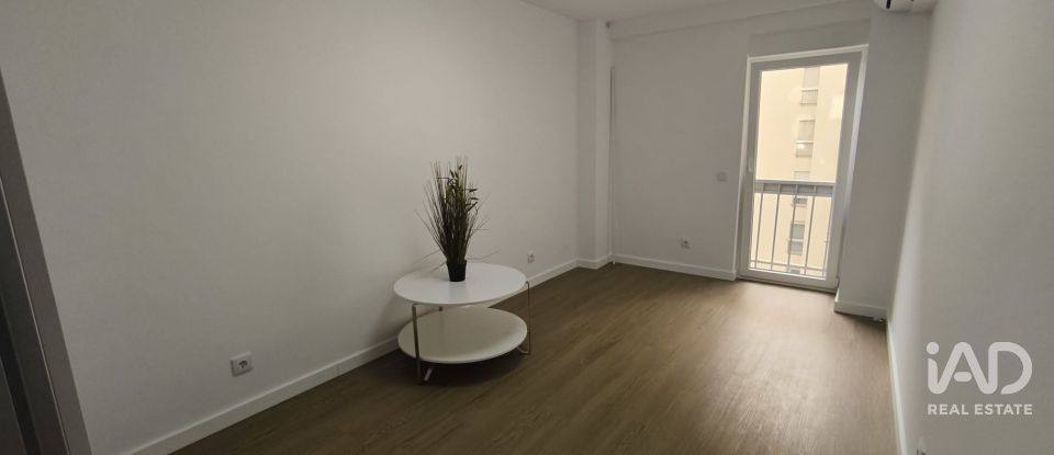 Apartamento T2 em Faro (Sé e São Pedro) de 72 m²