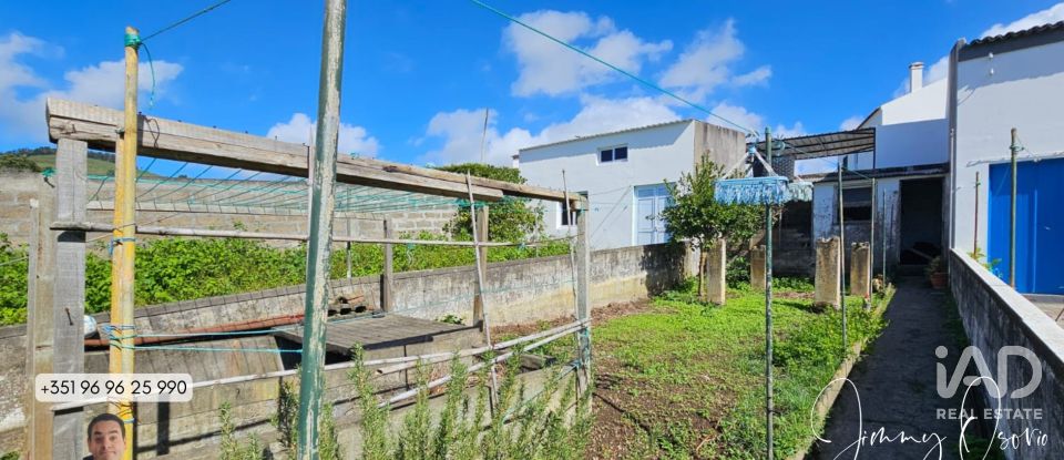 Casa / moradia T2 em Água de Pau de 137 m²