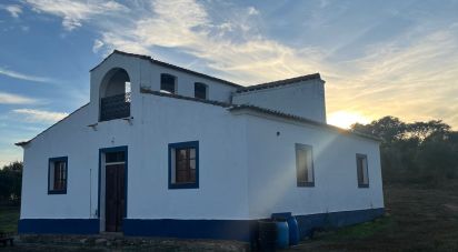 Domaine T2 à Selmes de 150 m²