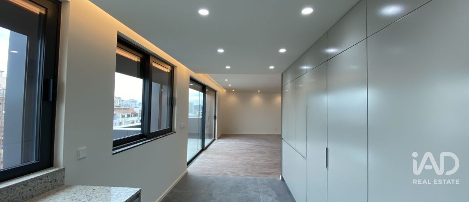 Apartamento T3 em Mafamude e Vilar do Paraíso de 155 m²