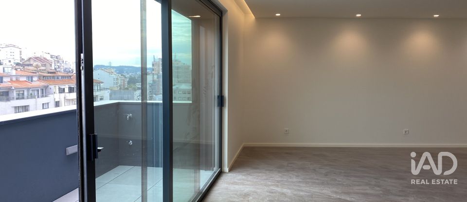 Apartamento T3 em Mafamude e Vilar do Paraíso de 155 m²