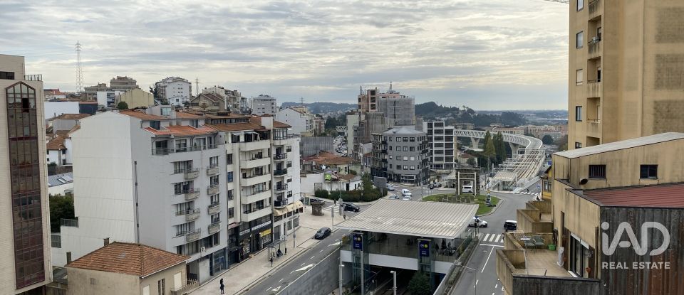 Apartamento T3 em Mafamude e Vilar do Paraíso de 155 m²