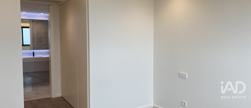 Apartamento T3 em Mafamude e Vilar do Paraíso de 155 m²