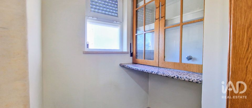 Apartamento T3 em Quelfes de 145 m²