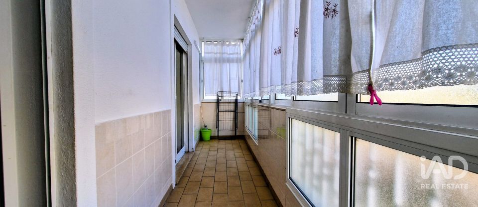 Apartamento T3 em Quelfes de 145 m²