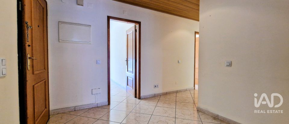 Apartamento T3 em Quelfes de 145 m²