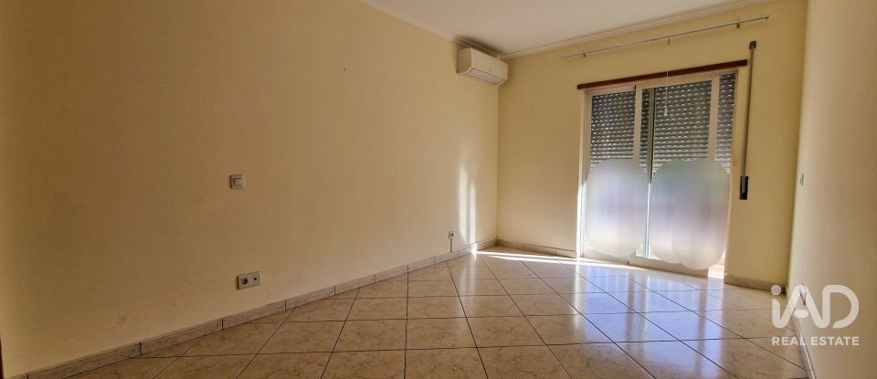 Apartamento T3 em Quelfes de 145 m²