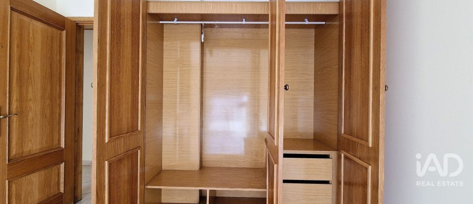 Apartamento T3 em Quelfes de 145 m²