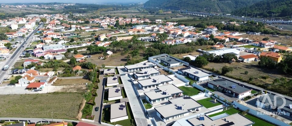 Moradia T3 em Tornada e Salir do Porto de 225 m²