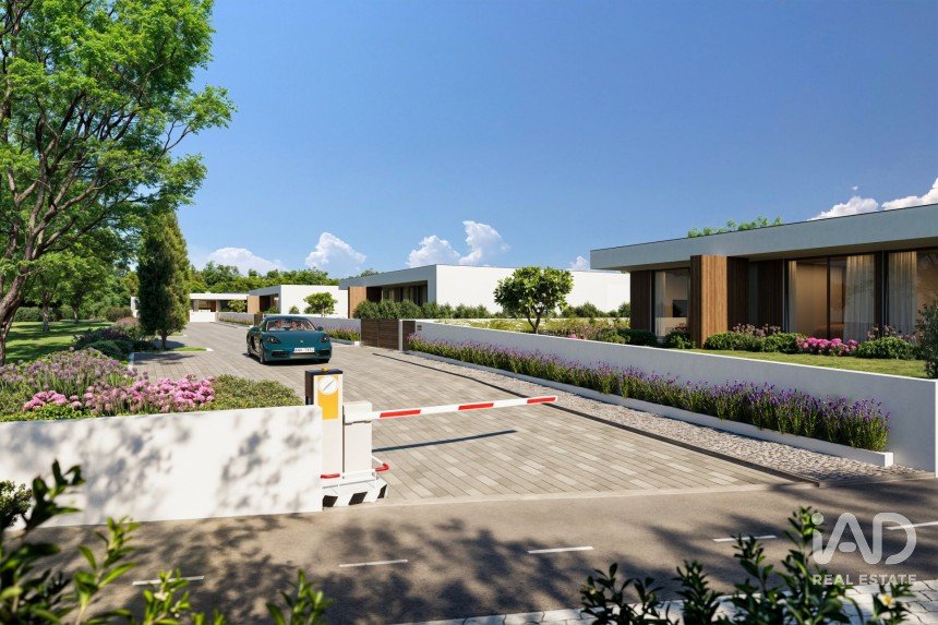 Moradia T3 em Tornada e Salir do Porto de 230 m²