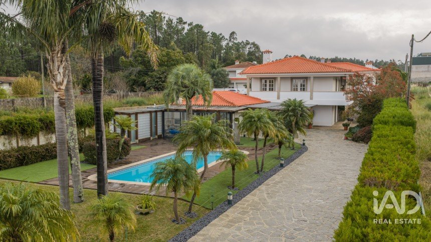 Moradia T3 em Rio Meão de 420 m²