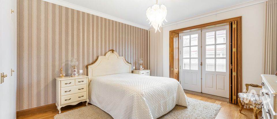 Moradia T3 em Rio Meão de 420 m²