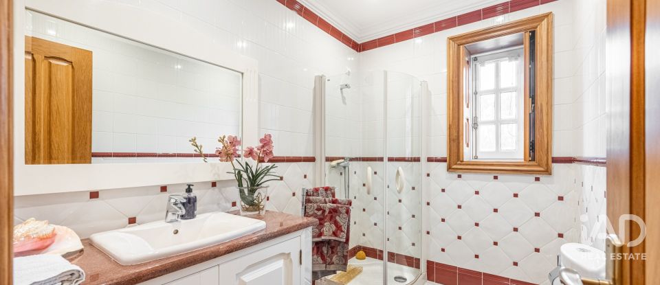 Moradia T3 em Rio Meão de 420 m²