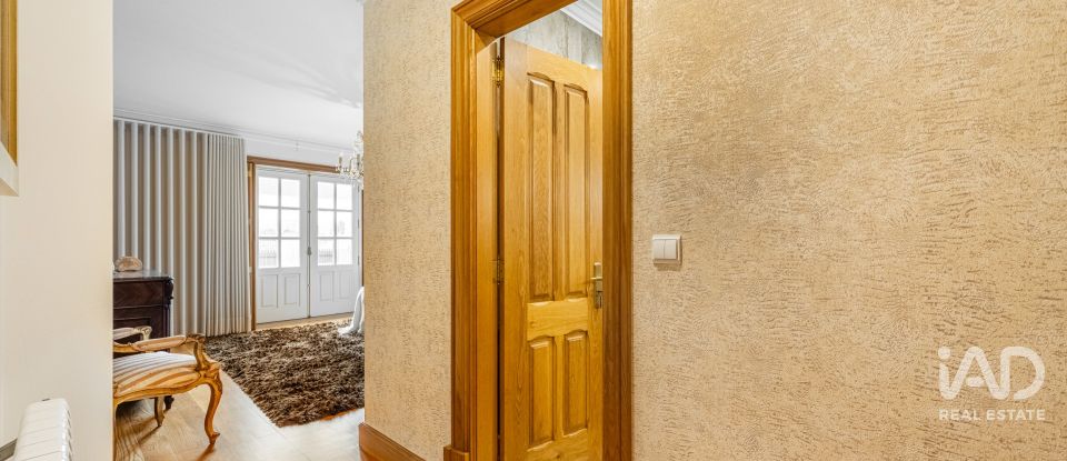 Moradia T3 em Rio Meão de 420 m²