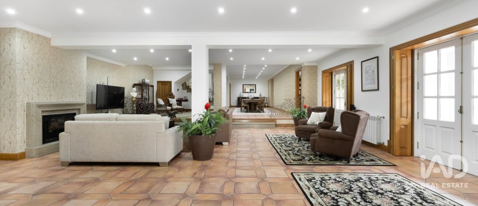 Moradia T3 em Rio Meão de 420 m²