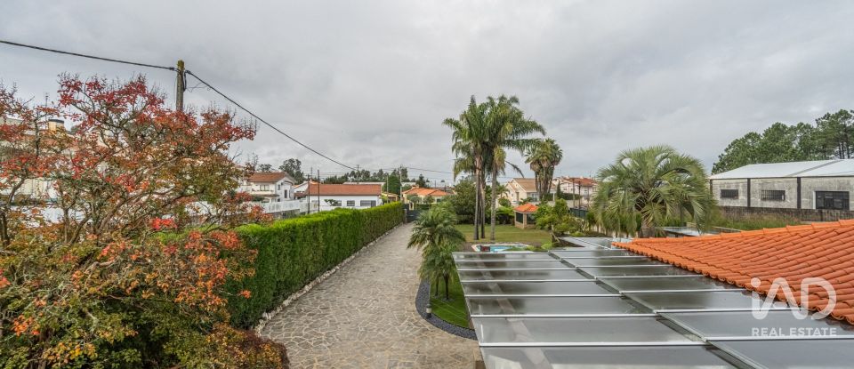 Moradia T3 em Rio Meão de 420 m²