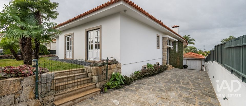 Moradia T3 em Rio Meão de 420 m²