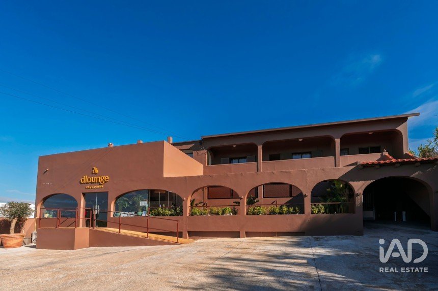 Shop / premises commercial in Almancil of 535 m²