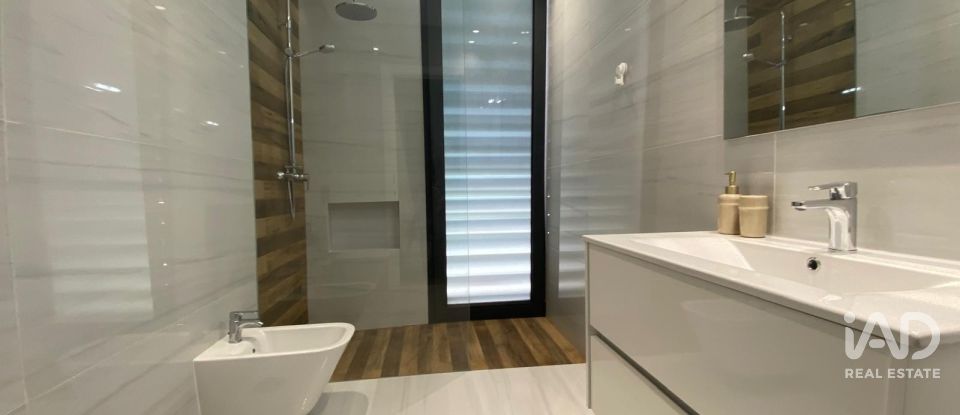 Maison T4 à Albufeira e Olhos de Água de 373 m²