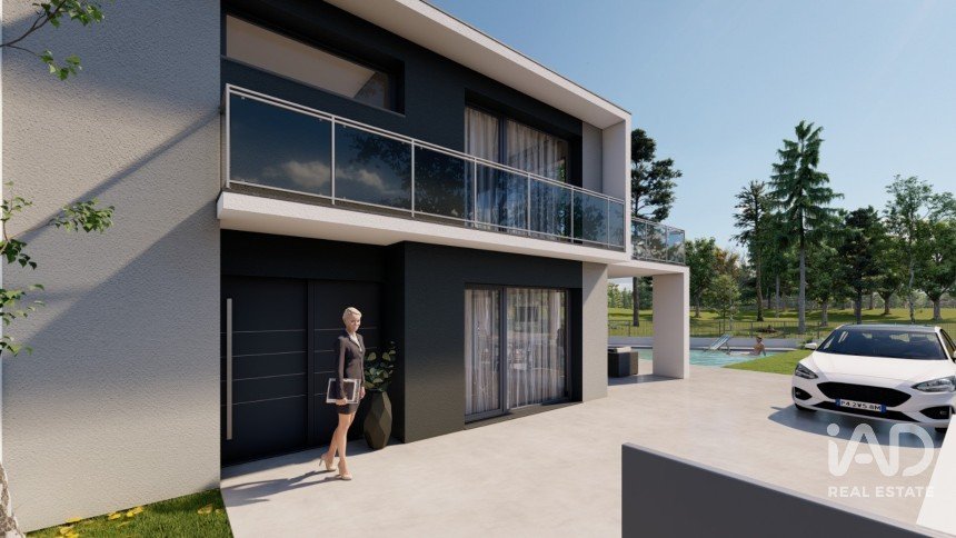 Moradia T4 em Sesimbra (Castelo) de 220 m²