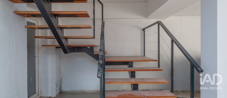 Shop / premises commercial in Santo António of 144 m²