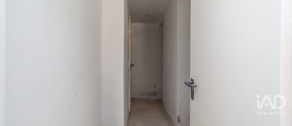 Shop / premises commercial in Santo António of 144 m²