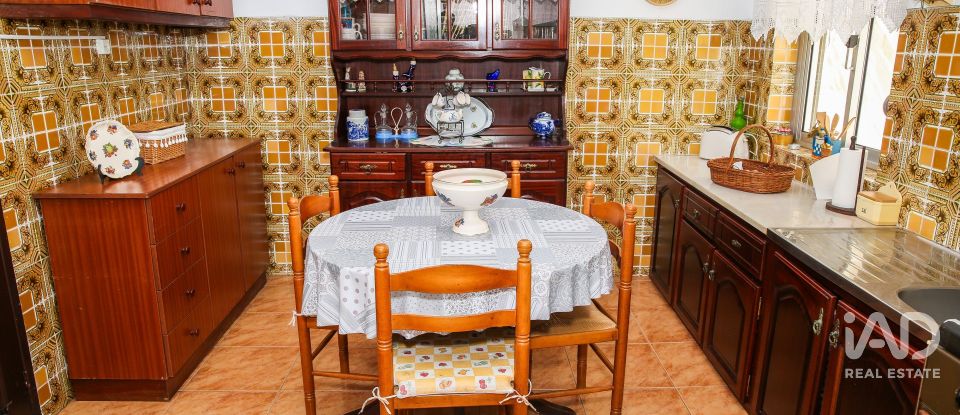 Moradia T2 em Aldeia Galega da Merceana e Aldeia Gavinha de 85 m²