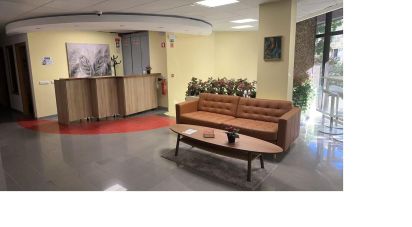 Boutique/Local commercial à Faro (Sé e São Pedro) de 525 m²