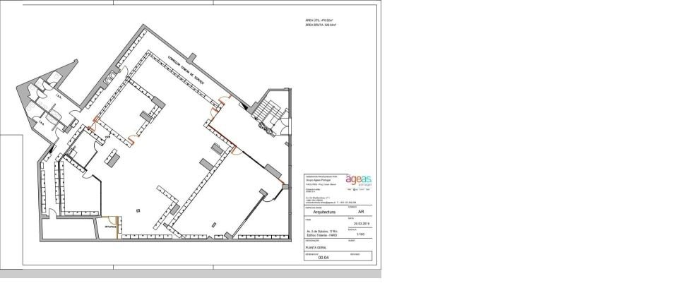 Loja / Estabelecimento Comercial em Faro (Sé e São Pedro) de 525 m²