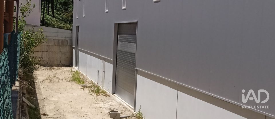 Surface diverse à Matas e Cercal de 1 052 m²